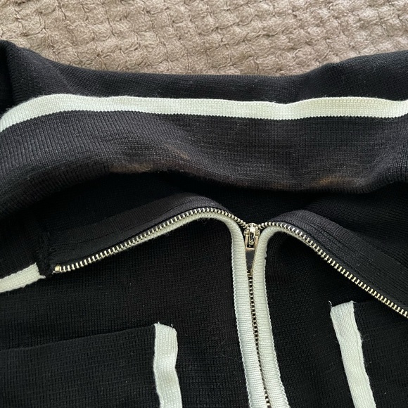 ZARA Black & White Piping Knit Top with Zipper Detail - Picture 3 of 3